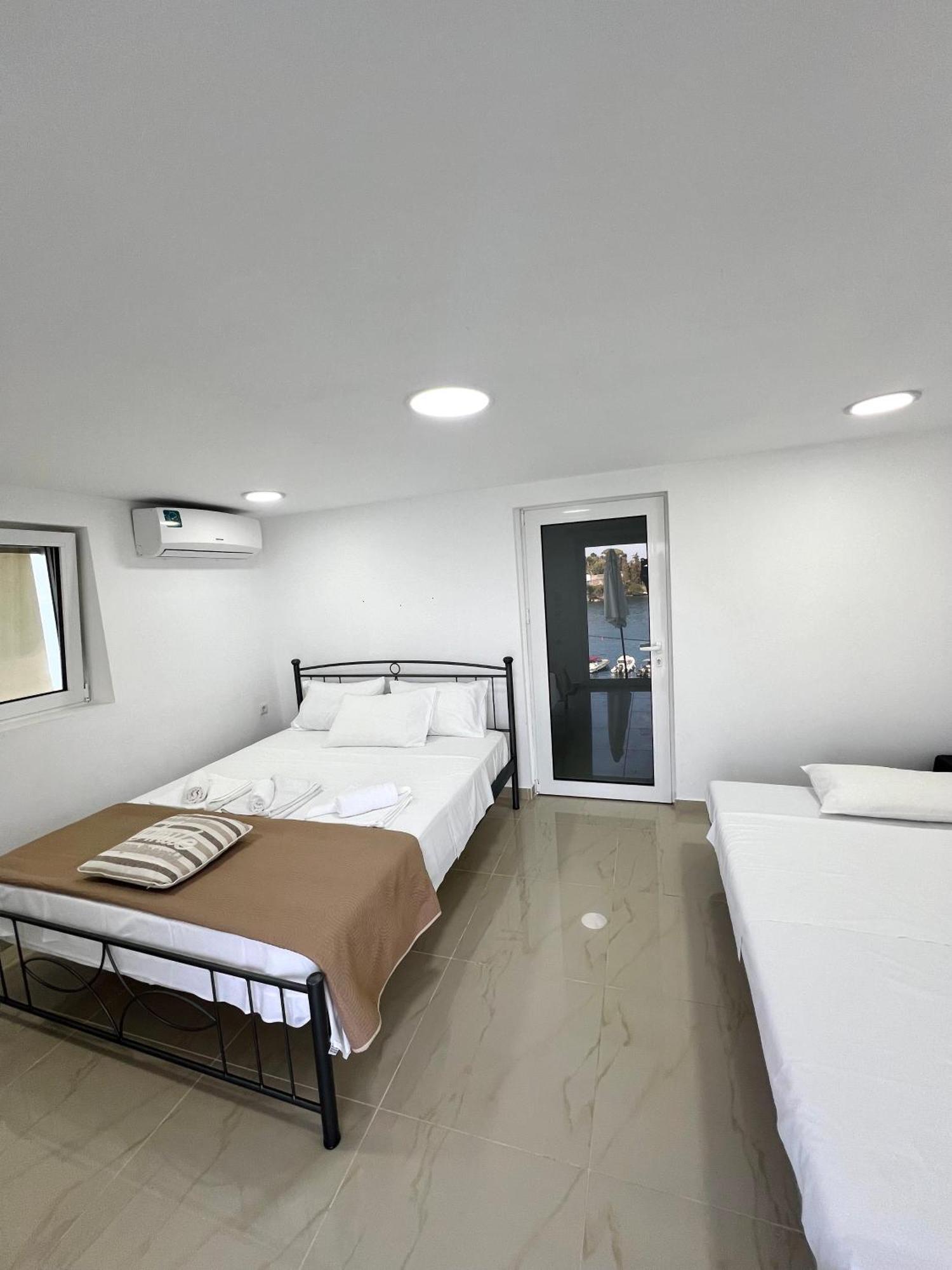 Aronis Spyros Panoramic Seaview Apartments Longós Pokoj fotografie